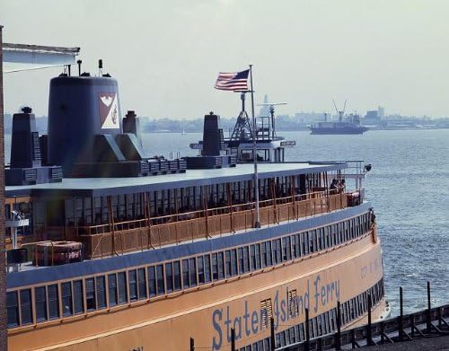 PovijesneFindings Foto: Staten Island Ferry Boat, New York, New York, NY, Američka zastava, Carol Highsmith