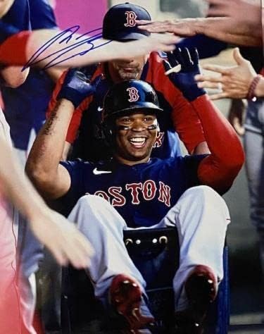 Rafael Devers Autografirano 8x10 Photo - Autografirani MLB fotografije